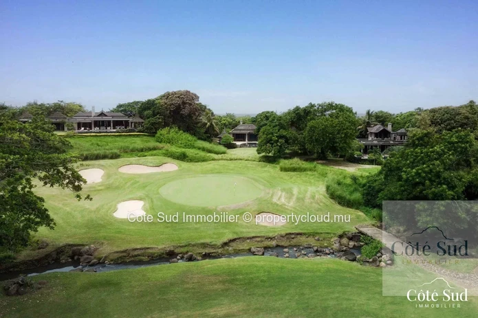 A vendre Villa avec vue sur le Golf et la fôret