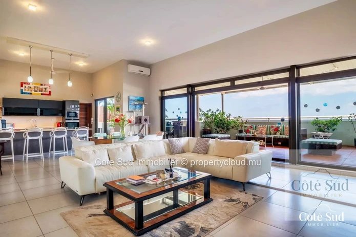 À vendre : penthouse 2/3 chambres avec vue sur mer à Tamarin