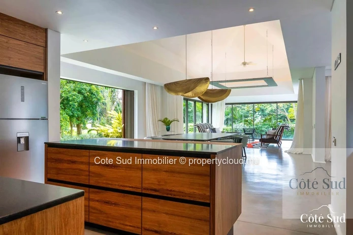 À vendre - Prestigieuse Villa d'Architecte à Anahita