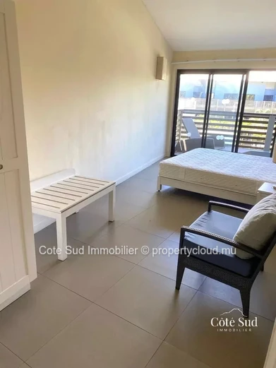 À vendre - Charmant appartement avec piscine au cœur de Trou aux Biches.