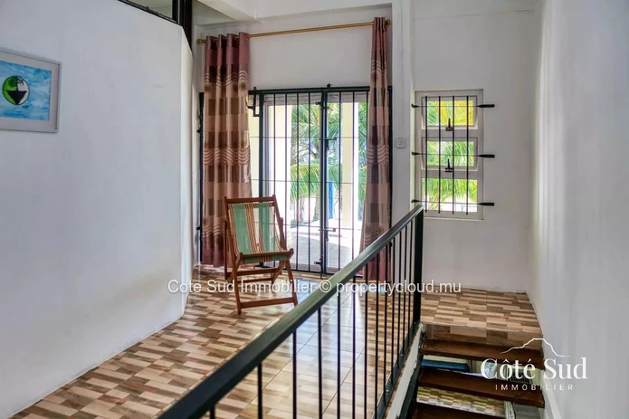À VENDRE – 2 Bungalows pieds dans l'eau à Surinam