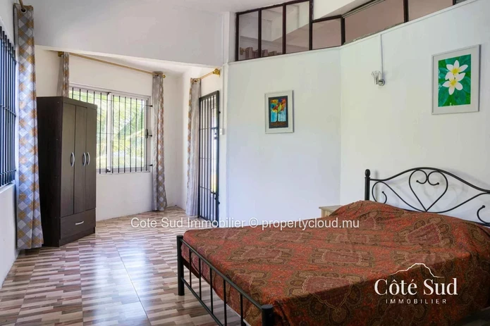 À VENDRE – 2 Bungalows pieds dans l'eau à Surinam
