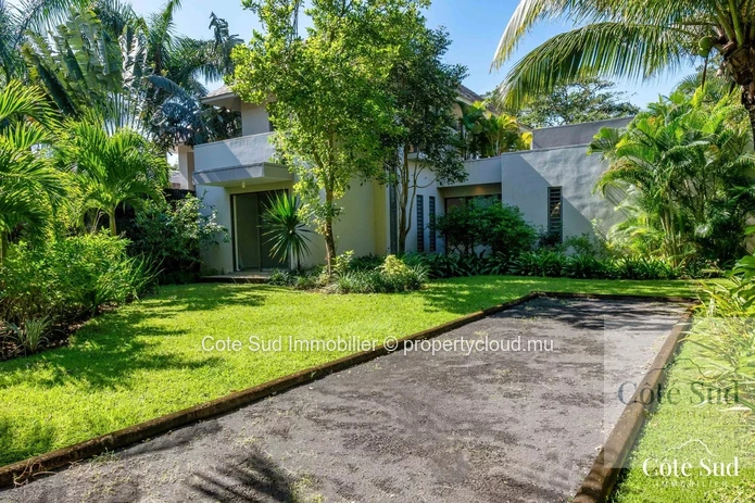 À vendre - Prestigieuse Villa d'Architecte à Anahita