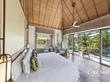 4 Bedroom Villa