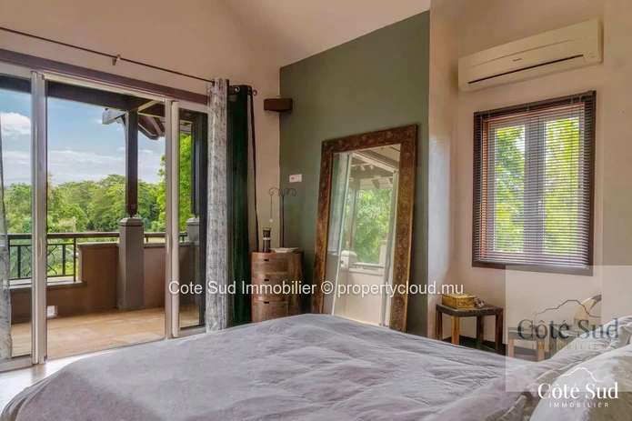 A vendre Villa avec vue sur le Golf et la fôret