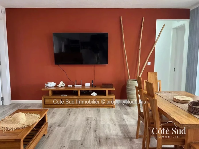 Modern and Luxurious 3-Bedroom Apartment for Rent in Albion