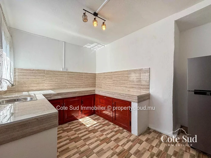 À VENDRE – 2 Bungalows pieds dans l'eau à Surinam