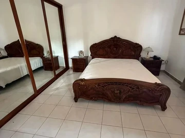 6 Bedroom House