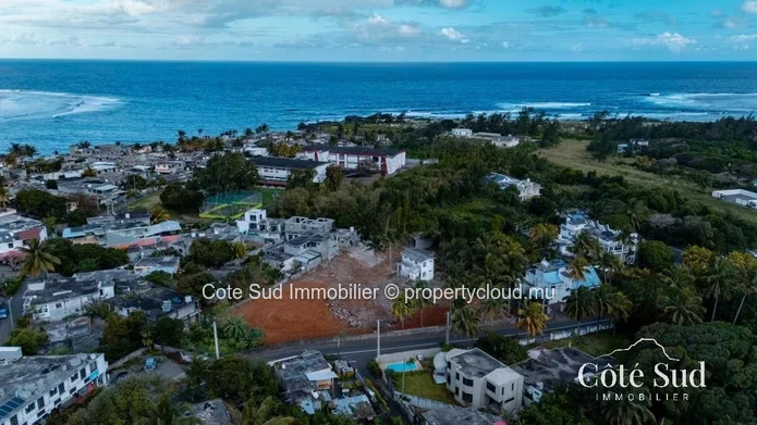 À VENDRE – Grand terrain résidentiel de 88 perches à Riambel