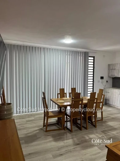 Modern and Luxurious 3-Bedroom Apartment for Rent in Albion