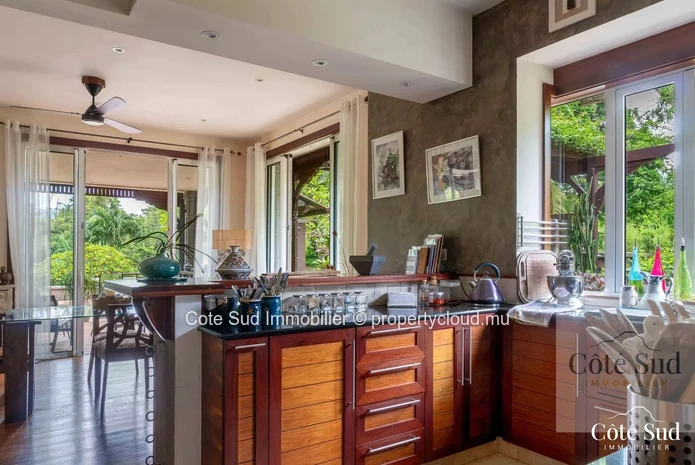 A vendre Villa avec vue sur le Golf et la fôret