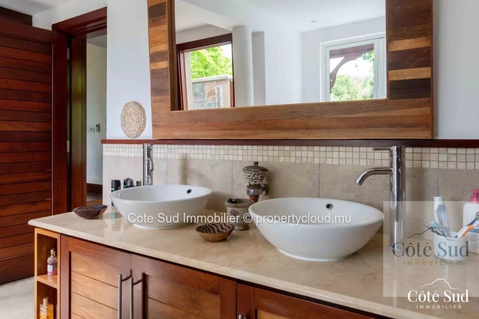 A vendre Villa avec vue sur le Golf et la fôret